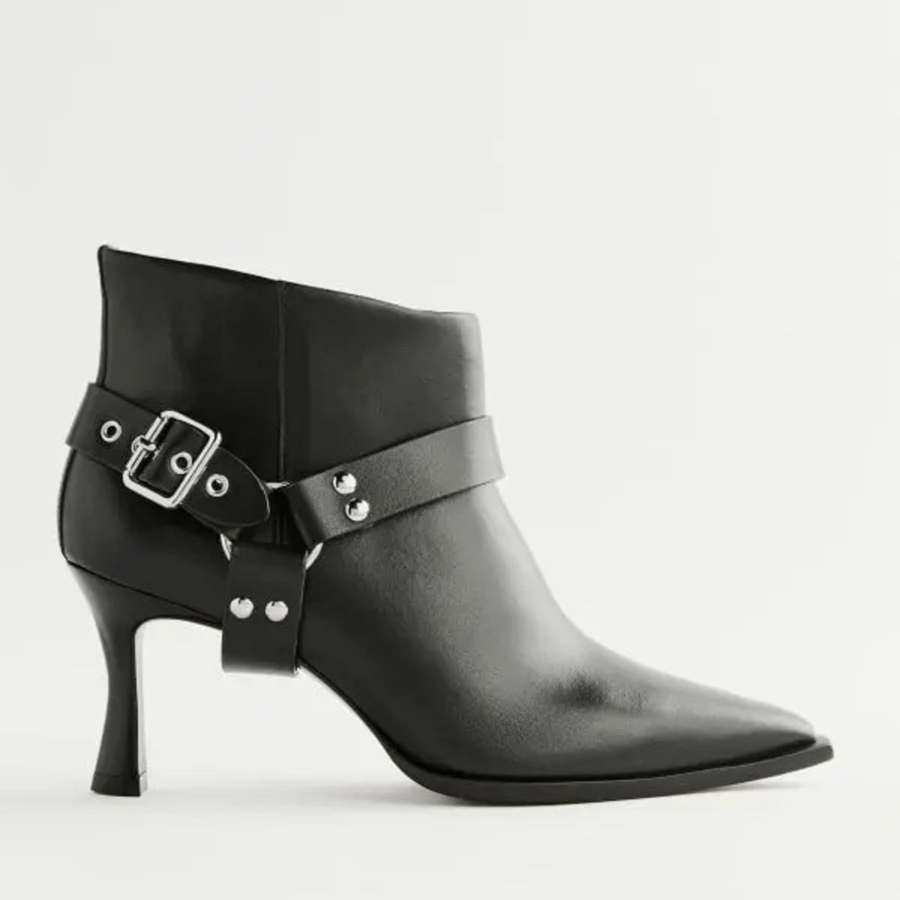 Reformation Silvia ankle moto boots never worn!